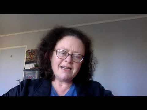 Tina Shaw in an #NZCYA Books Alive event with LIANZA